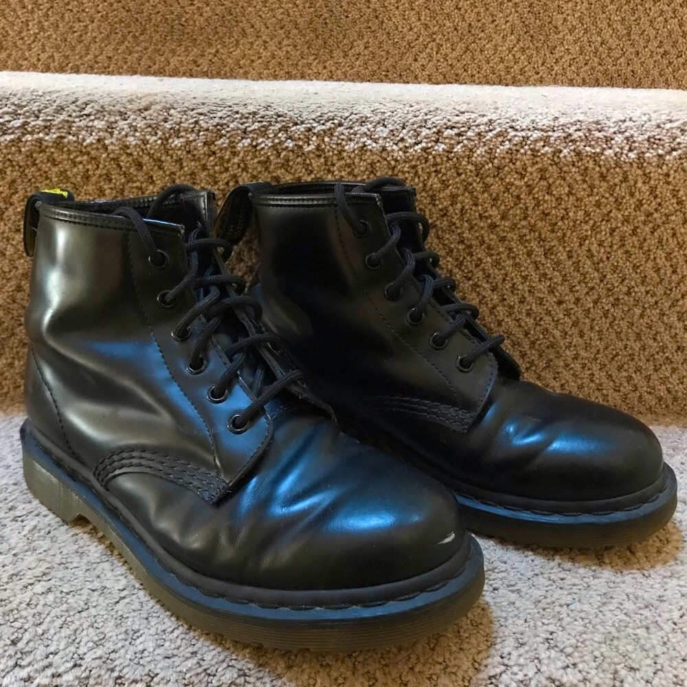 Dr. Marten 101 Smooth Leather Ankle Boot